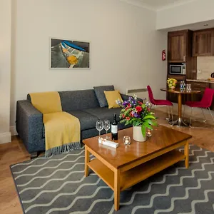 Premier Dublin, Leeson Street Apartment